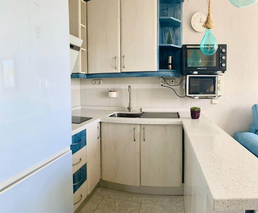 Apartamento Linda Apartment ตอร์เรโมลิโนส ภายนอก รูปภาพ